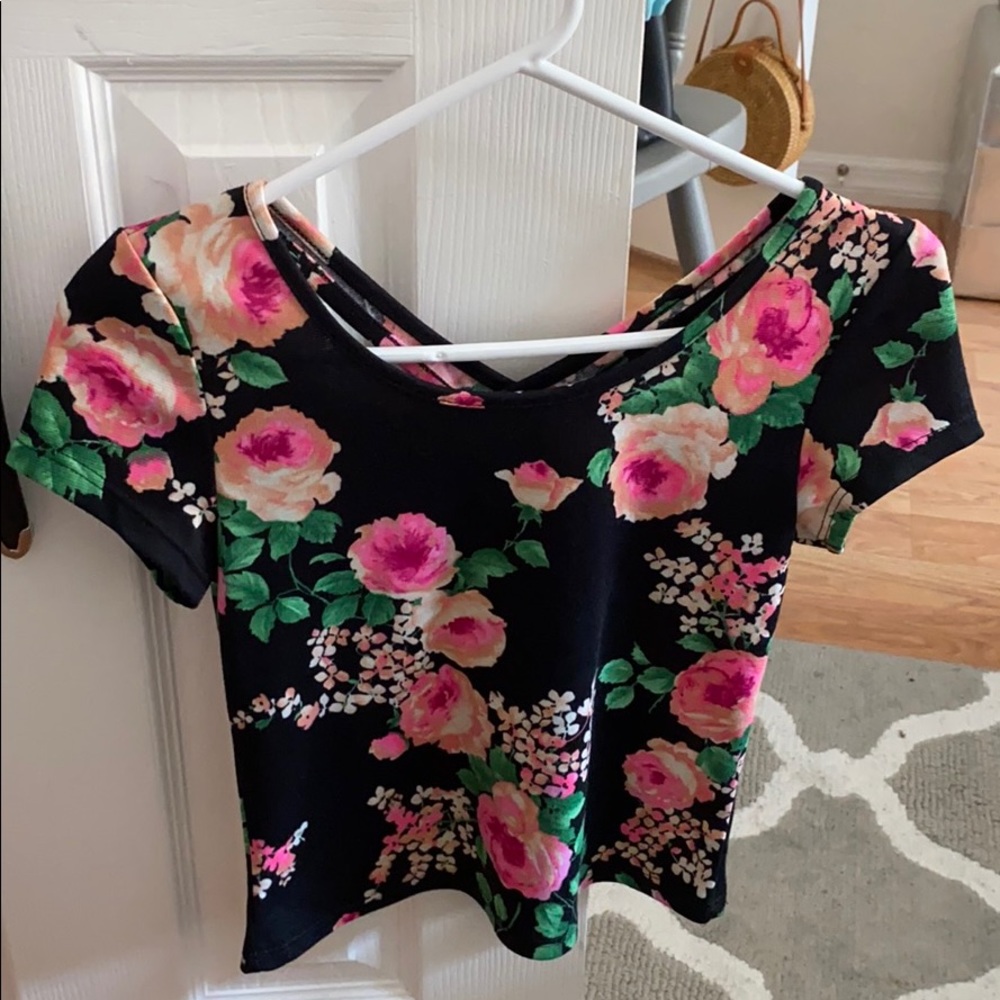 Pink flowered crop top